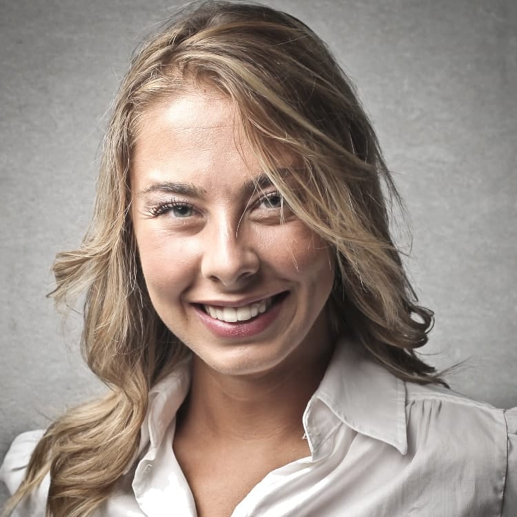 Emily Chen headshot